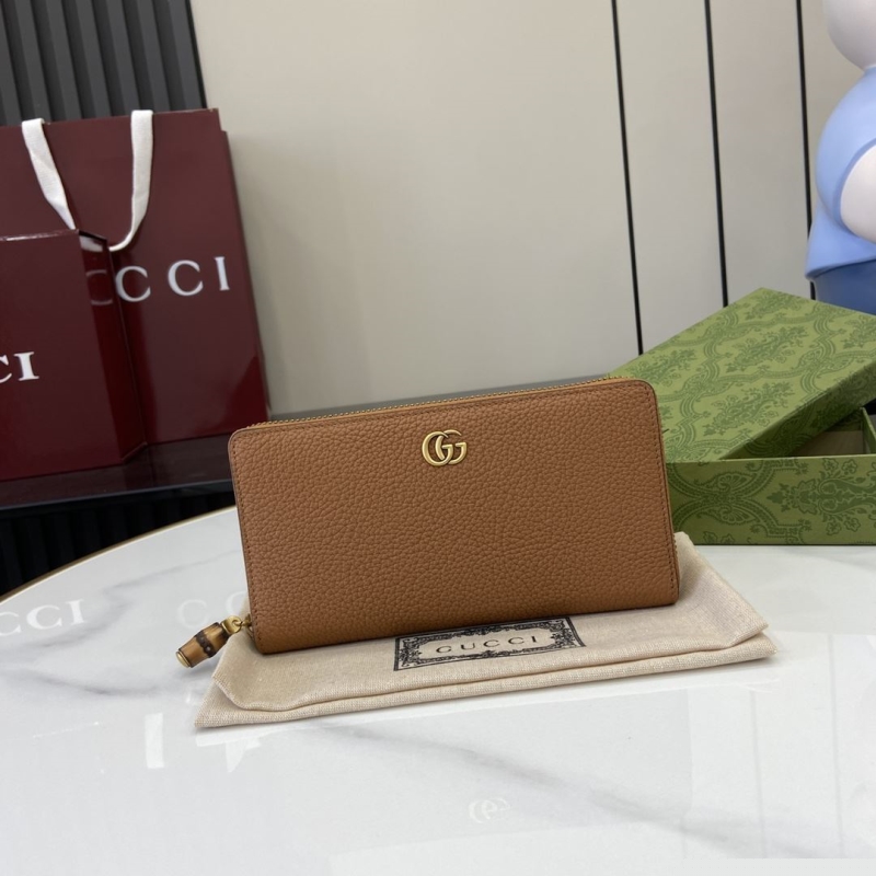 G*u*i wallets & purse